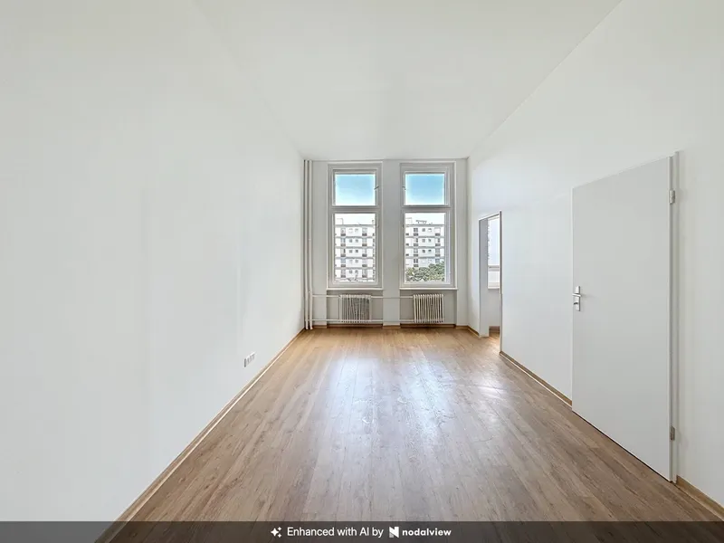 Frisch sanierte Altbauwohnung mit Einbauküche und Aufzug in Wilmersdorf — photo 1
